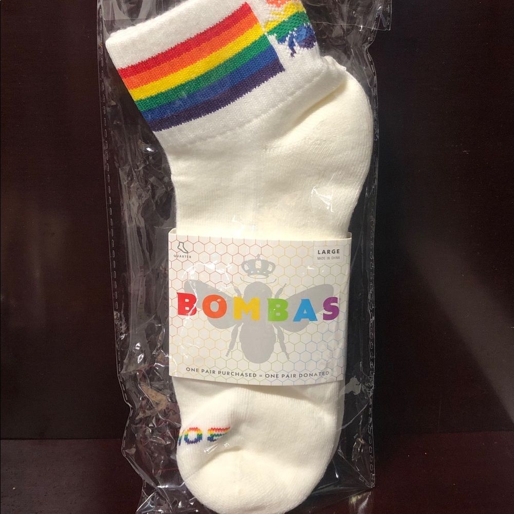 Bombas Bee Proud Quarter Pride Rainbow Socks LARGE